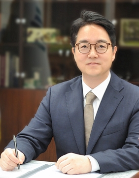 Prosecutor General, Republic of Korea. Shim Woo Jung Picture